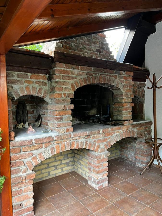 Holiday Home Amila Високо Экстерьер фото