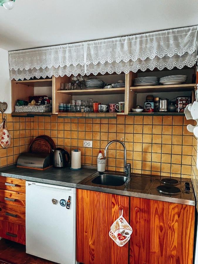 Holiday Home Amila Високо Экстерьер фото