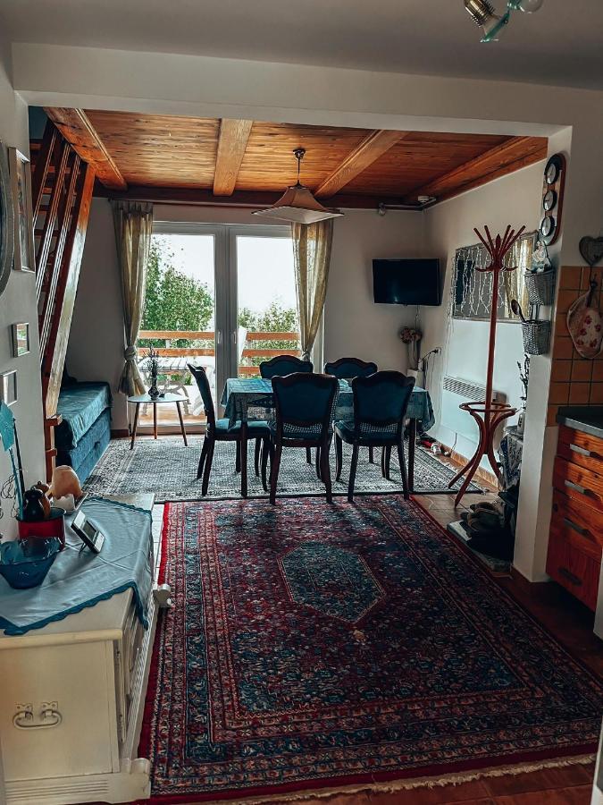 Holiday Home Amila Високо Экстерьер фото