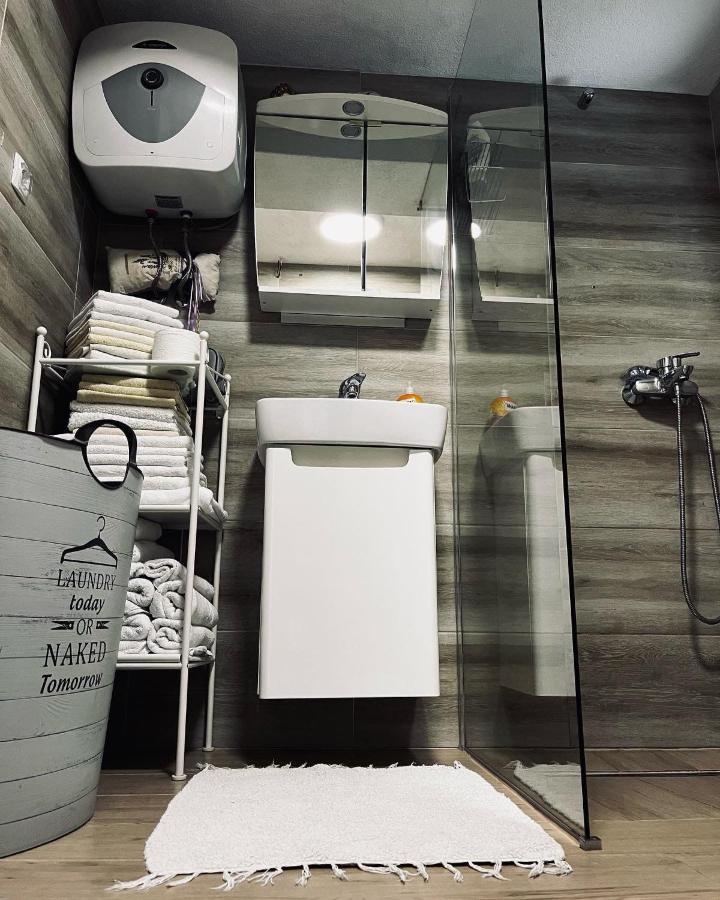 Holiday Home Amila Високо Экстерьер фото